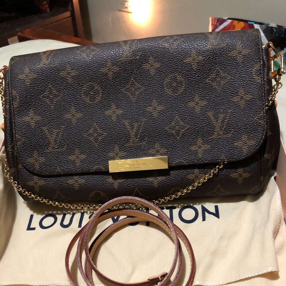 Auth. LV Favorite MM Mongram Canvas Clutch Handbag